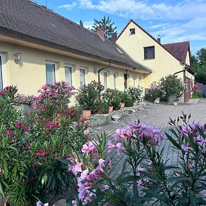 Lodge Seeland