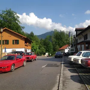  Apartment Am Berg-ferienwohnung